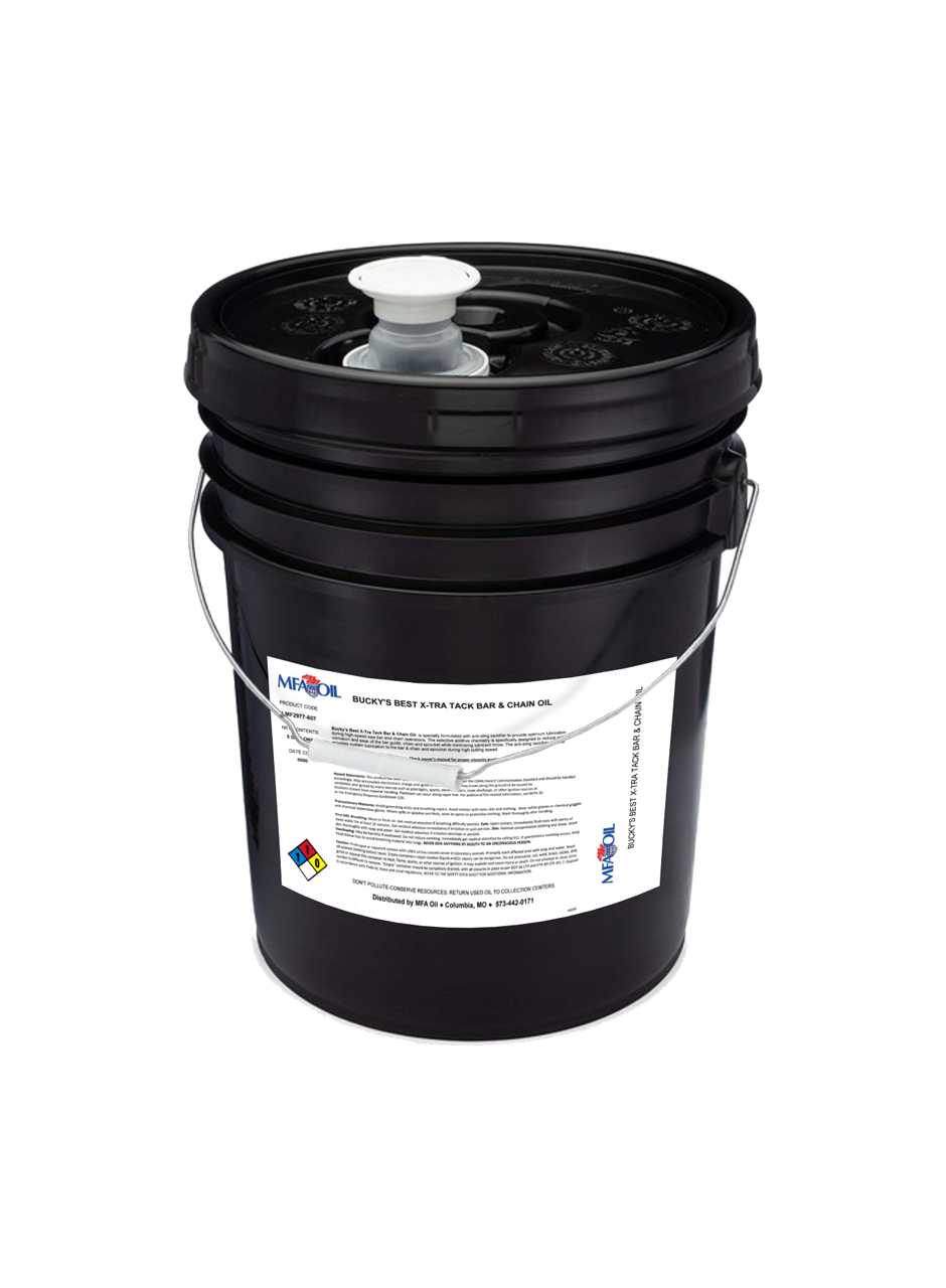 A black, lidded pail with a handle and a spout on top, labeled with Max Oil and safety and product information.