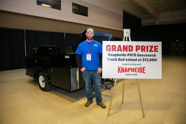 Chad Shields of Lineville, Iowa, won the meeting’s grand prize drawing for a Knapheide PGTD Gooseneck truck bed. Eight delegates in attendance at the meeting were also randomly selected to win a $500 MFA Oil gift card.